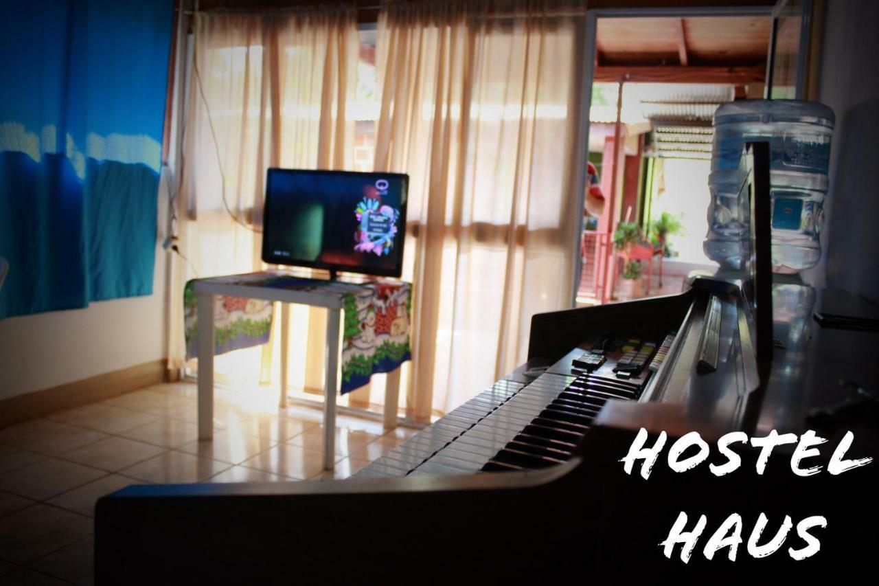 Hostel Haus プエルト・イグアス エクステリア 写真